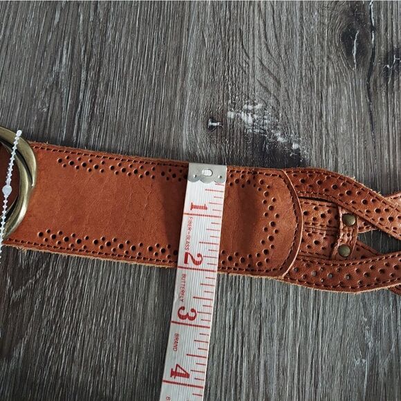 NEW Brown Woven Braided Perforated Leather Belt Stud Detail Size Large - Picture 7 of 7